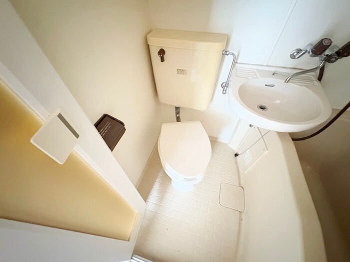 物件内観写真4　(トイレ)