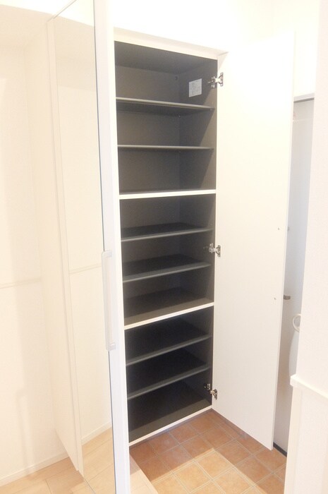 物件内観写真7　(靴箱)