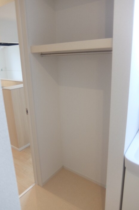 物件内観写真21　(収納)