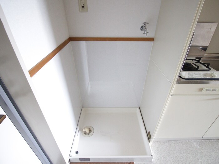 物件内観写真20　(洗濯機置場)