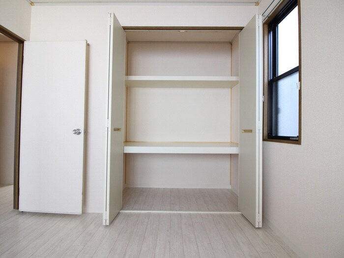 物件内観写真16　(収納)