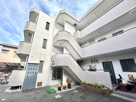 妙マンション外観写真