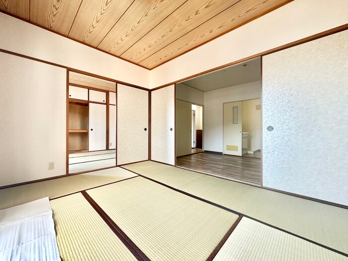 物件内観写真8　(居室)