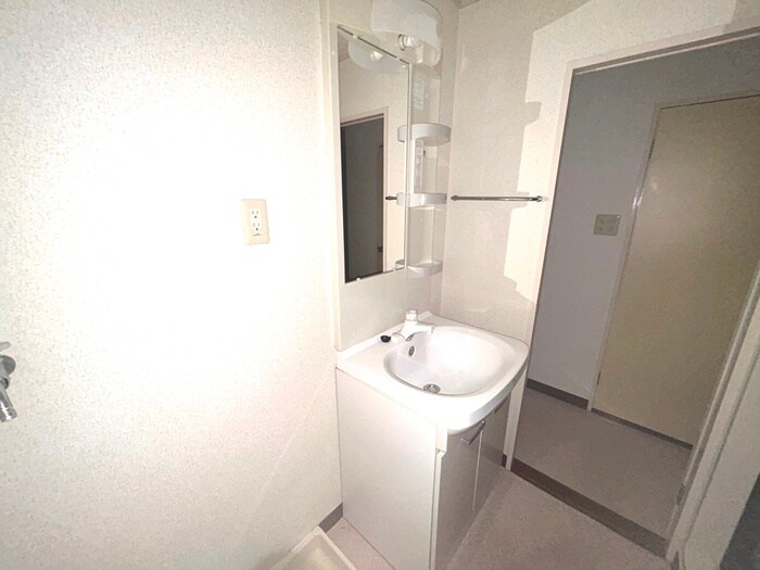 物件内観写真11　(洗面)