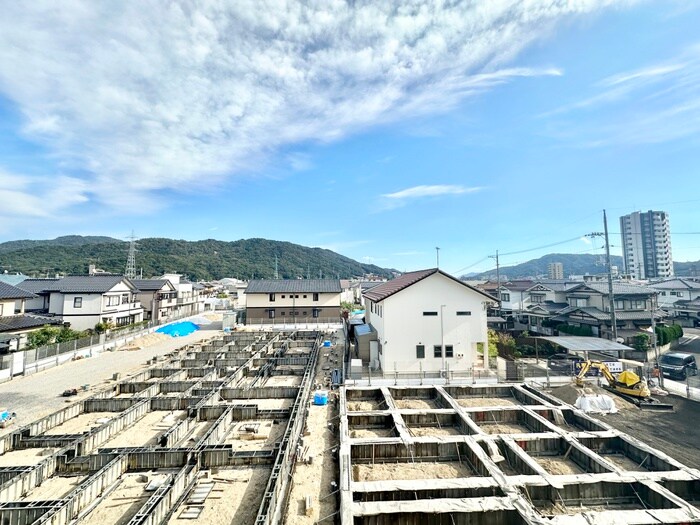 物件内観写真22　(室内からの展望)