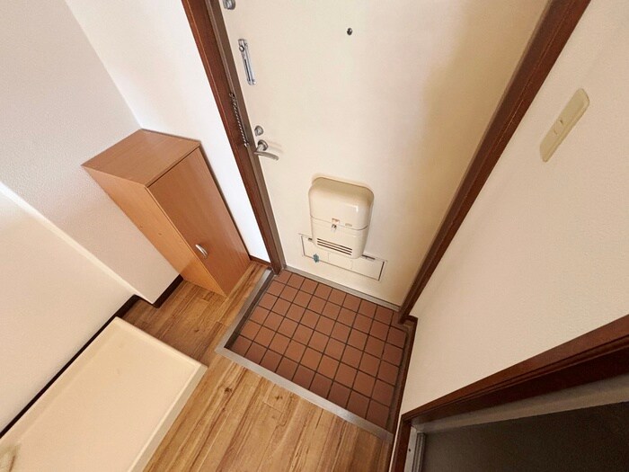 物件内観写真11　(玄関)