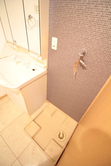 物件内観写真12　(洗濯機置場)