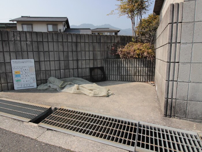 物件外観写真4　(建物設備)