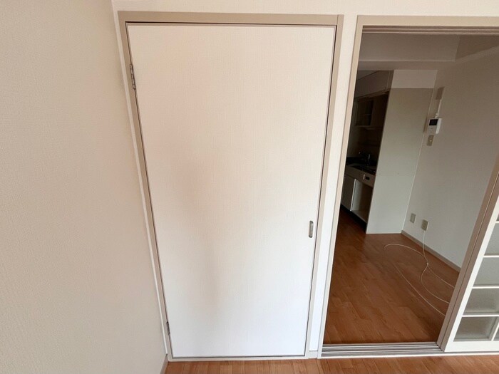 物件内観写真10　(収納)