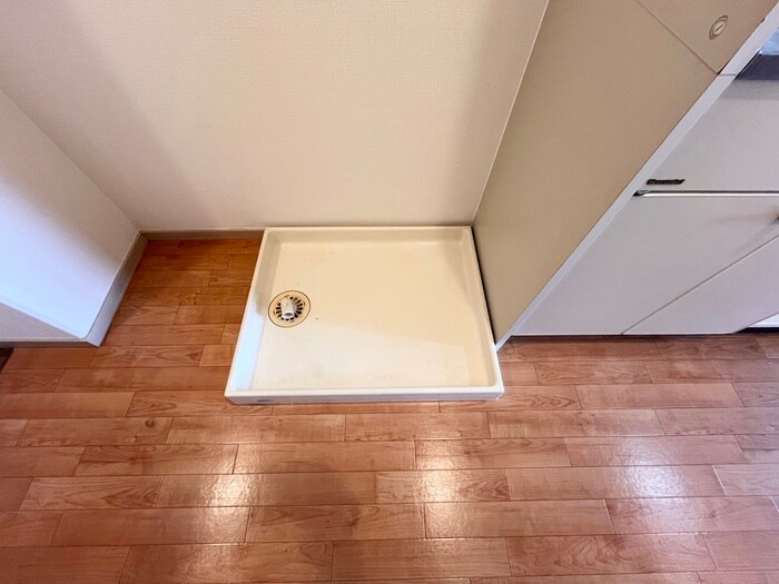 物件内観写真16　(洗濯機置場)