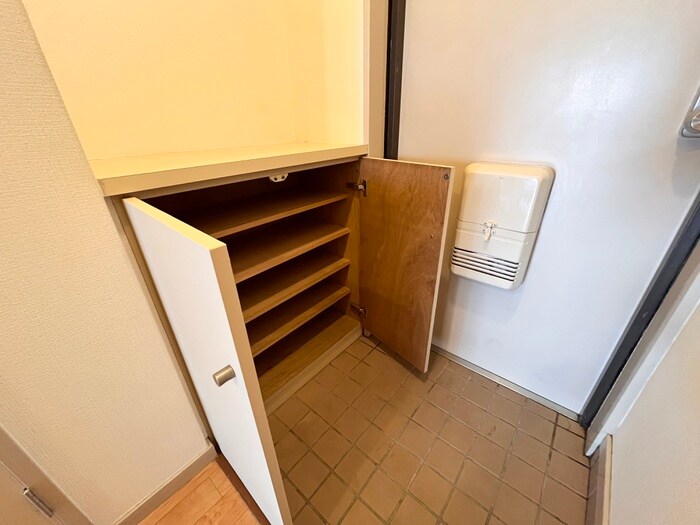 物件内観写真18　(靴箱)