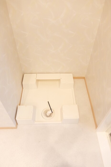 物件内観写真11　(洗濯機置場)