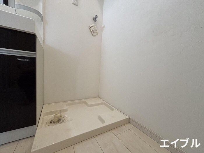 物件内観写真14　(洗濯機置場)