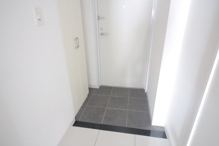 物件内観写真14　(玄関)