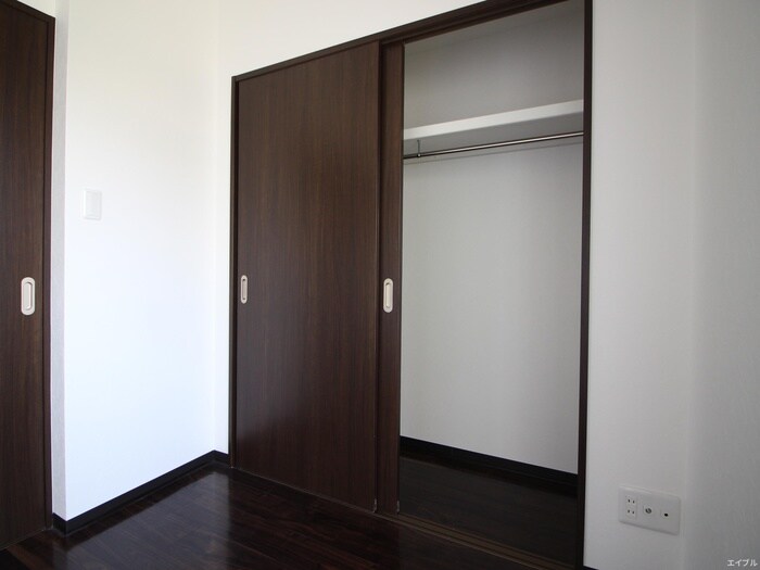 物件内観写真12　(収納)