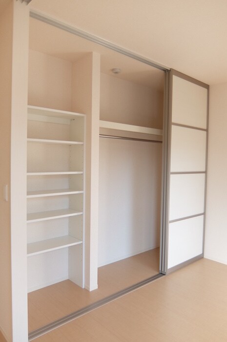 物件内観写真8　(収納)