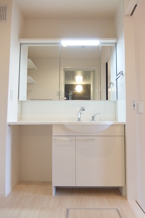 物件内観写真13　(洗面)