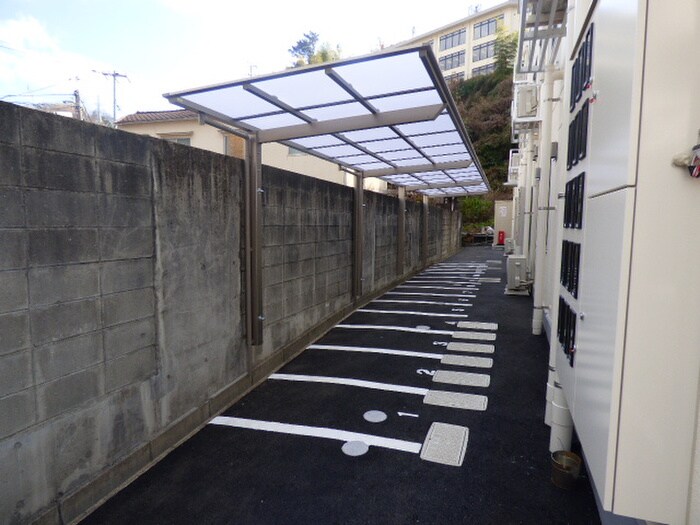 物件外観写真3　(駐輪場)