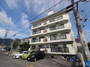 ライブ原田外観写真