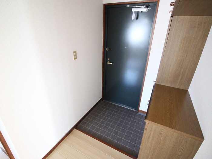 物件内観写真15　(玄関)