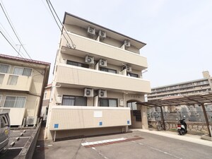 串戸ハイム外観写真
