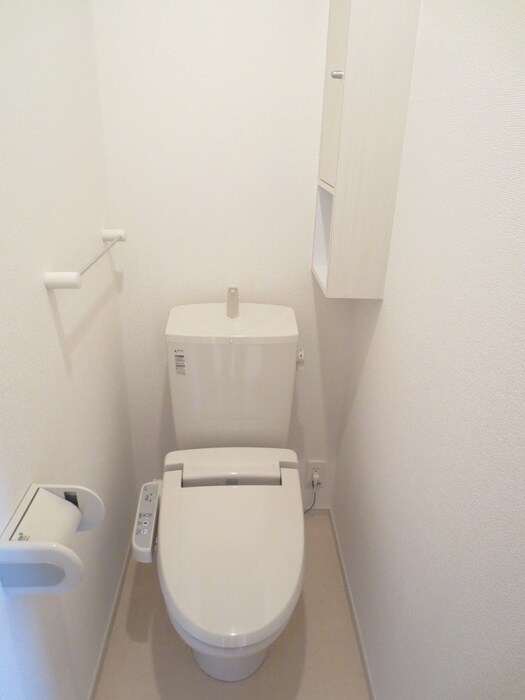 物件内観写真8　(トイレ)