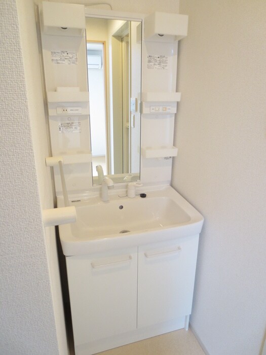 物件内観写真9　(洗面)