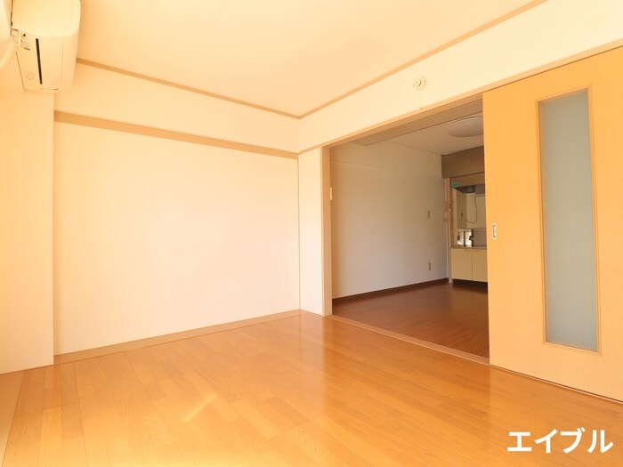 物件内観写真7　(居室)