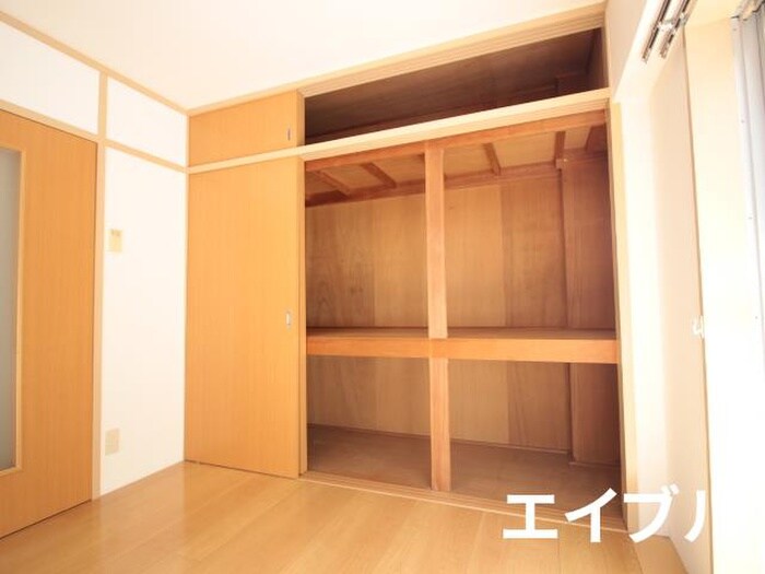 物件内観写真14　(収納)