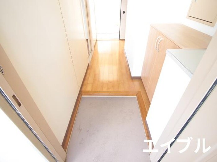 物件内観写真15　(玄関)