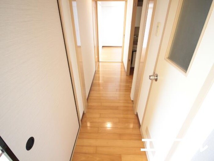 物件内観写真19　(廊下)