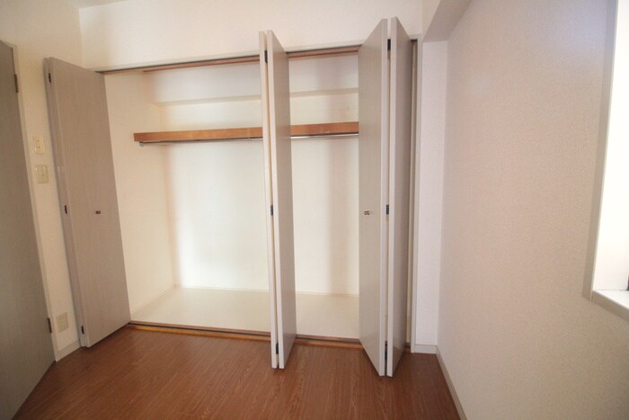 物件内観写真12　(収納)