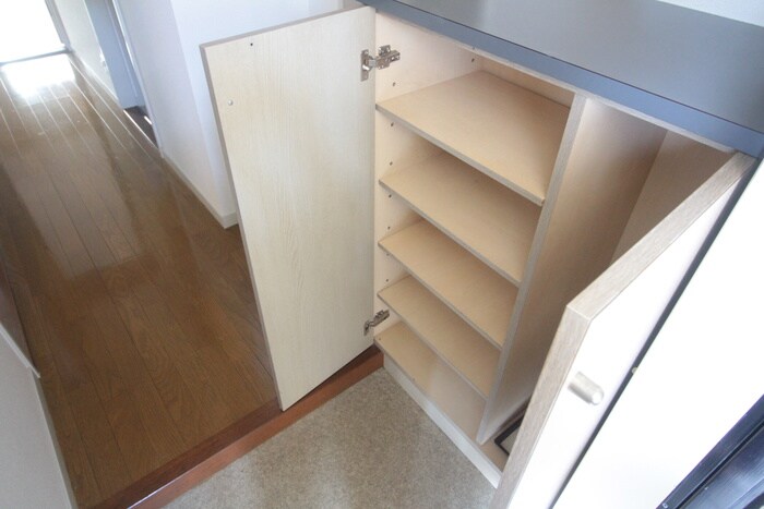 物件内観写真15　(靴箱)