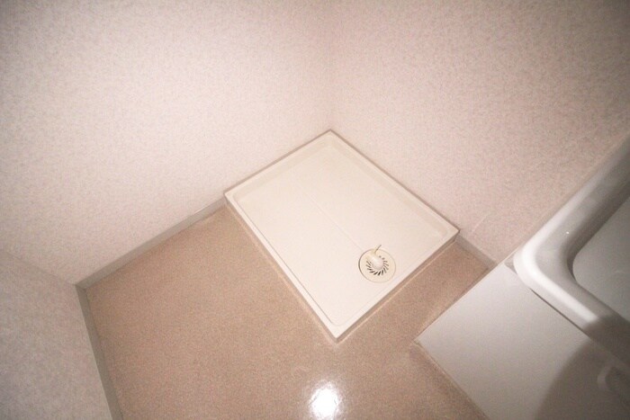 物件内観写真16　(洗濯機置場)