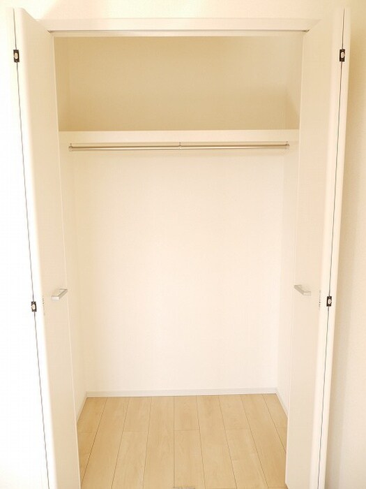 物件内観写真12　(収納)