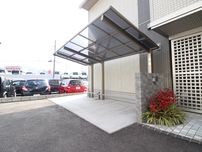 物件外観写真5　(駐輪場)