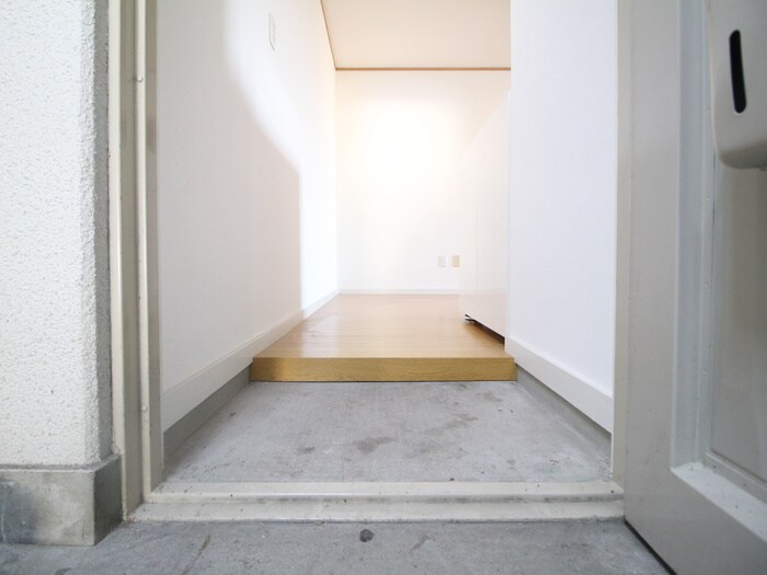 物件内観写真15　(玄関)