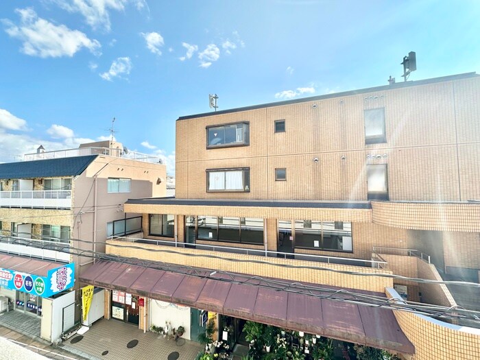 物件内観写真22　(室内からの展望)