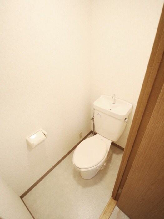 物件内観写真10　(トイレ)