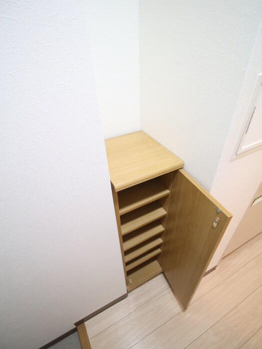 物件内観写真12　(靴箱)