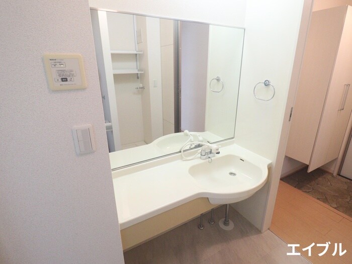 物件内観写真10　(洗面)