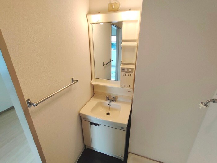 物件内観写真9　(洗面)