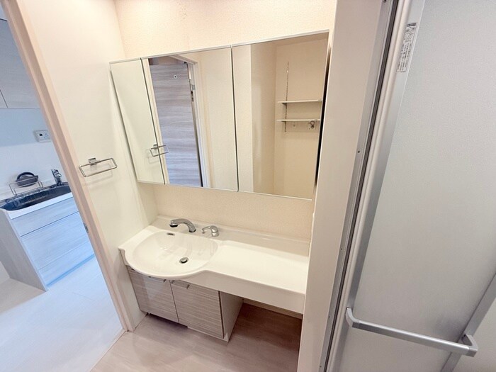 物件内観写真10　(洗面)