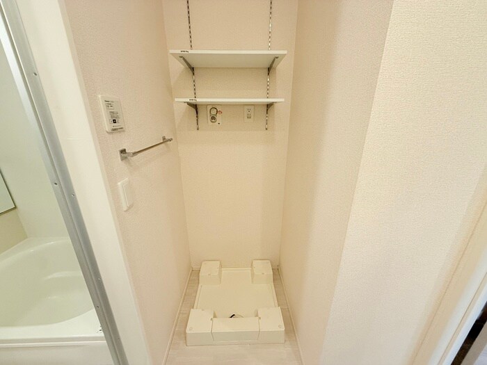 物件内観写真13　(洗濯機置場)