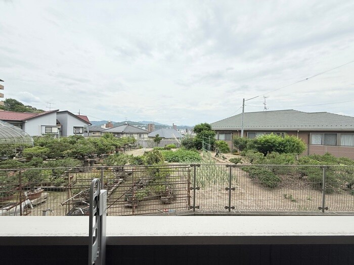 物件内観写真15　(室内からの展望)