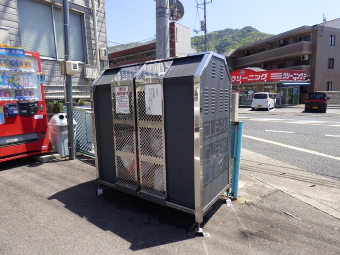 物件外観写真4　(建物設備)