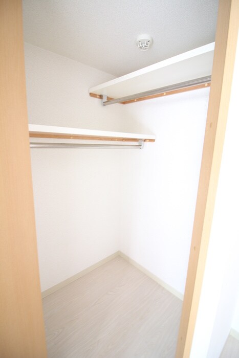 物件内観写真13　(収納)