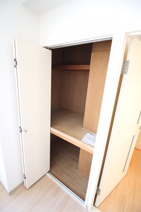 物件内観写真8　(収納)