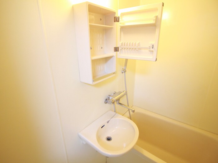 物件内観写真11　(洗面)