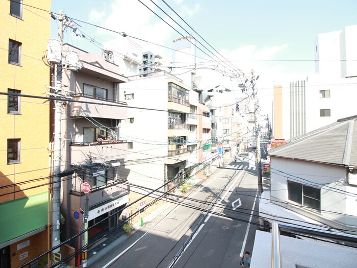 物件内観写真16　(室内からの展望)